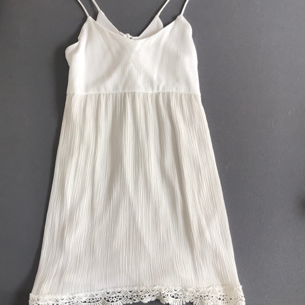 Nice white dress with tied back